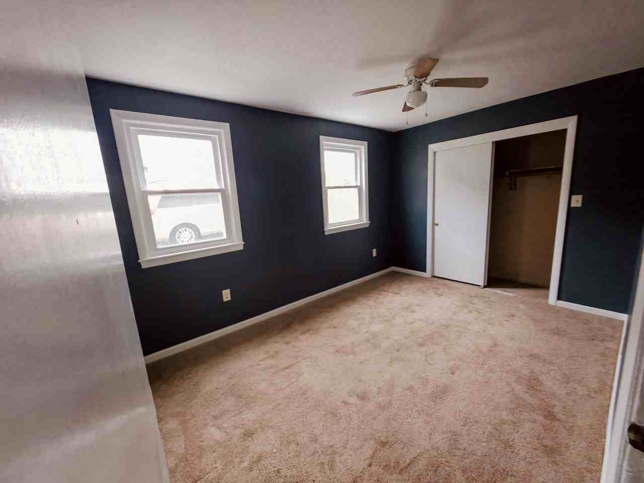 536 N Underwood St #NA - Photo 3 of 12