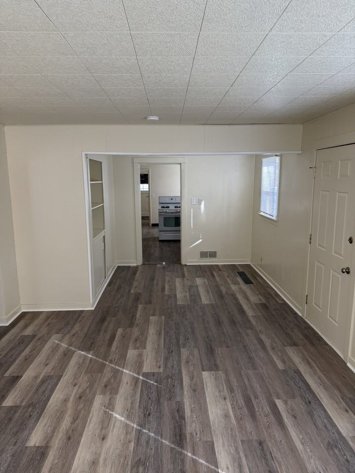 1039 Sw Cascade Ave #NA - Photo 3 of 14