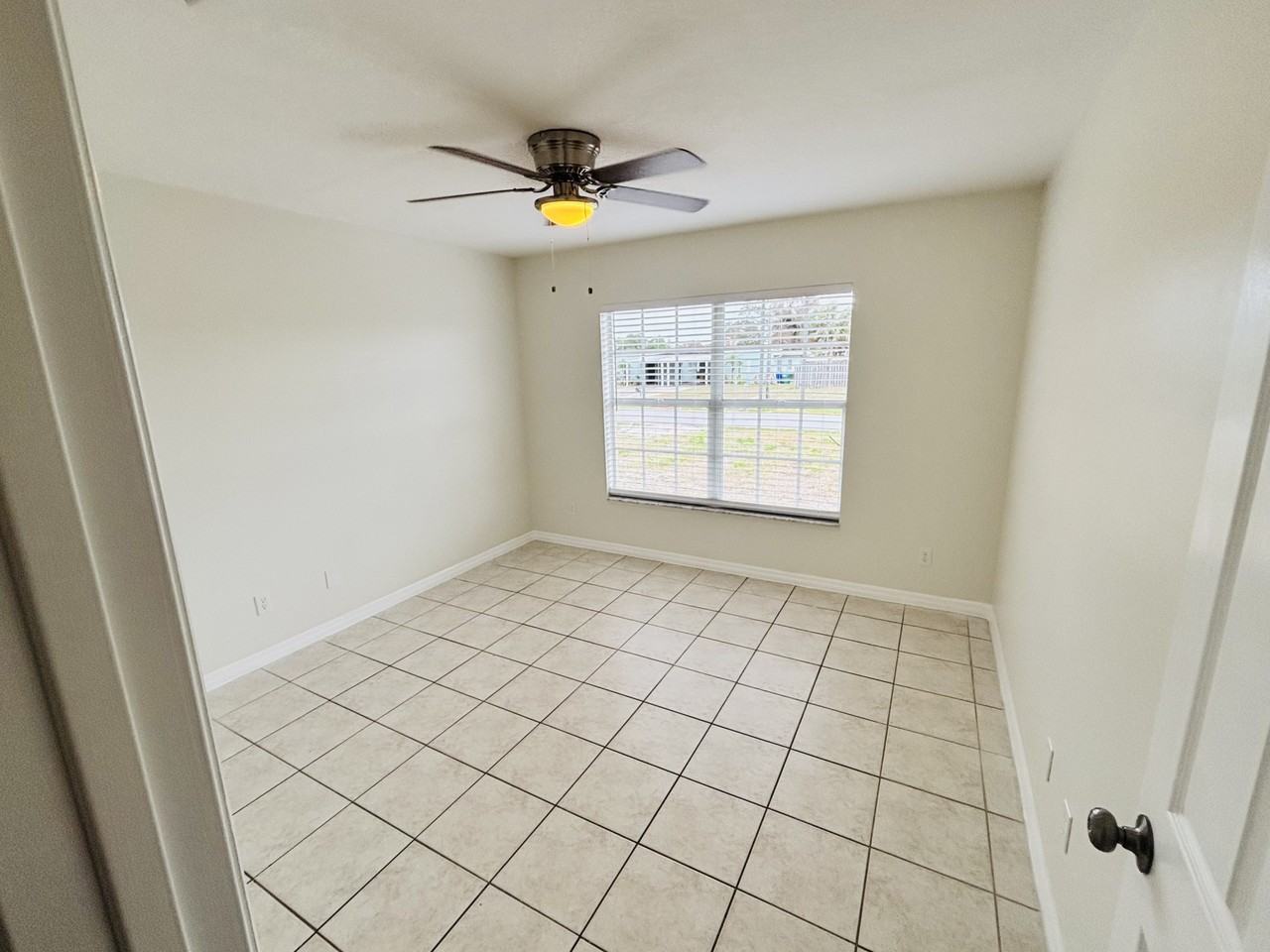 492 Del Monte Rd #NA - Photo 4 of 12