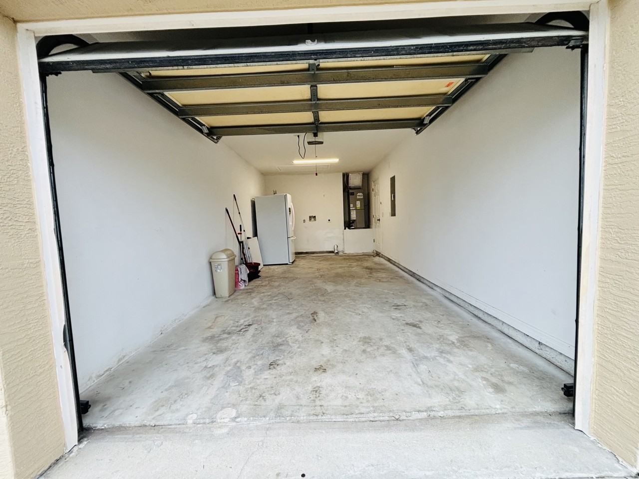 492 Del Monte Rd #NA - Photo 7 of 11