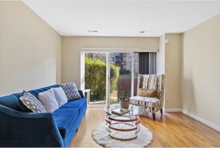 3075 Hawthorne Dr Ne #3075 - Photo 1 of 1