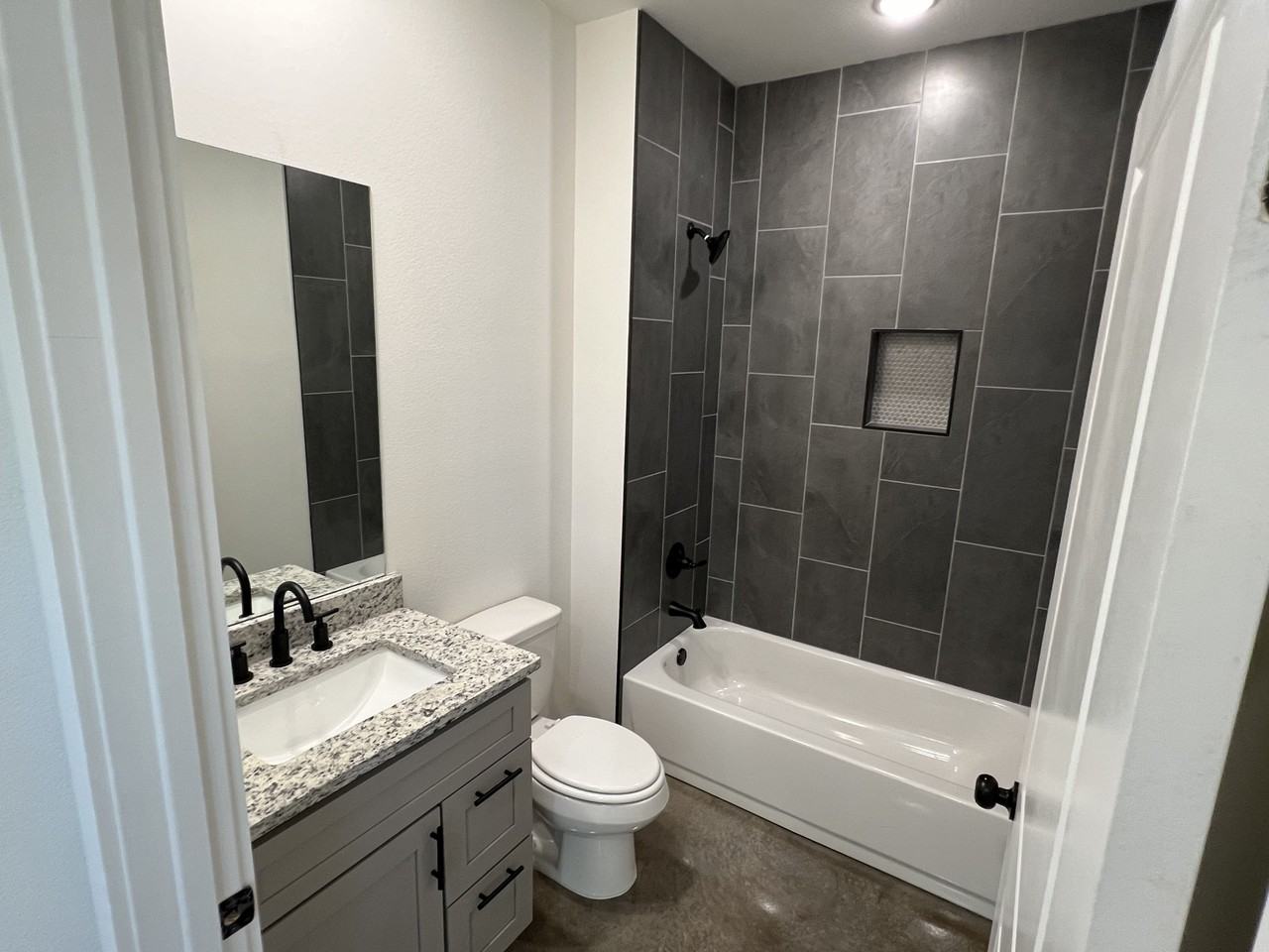 Eastwood Rd #2218 - Photo 7 of 9