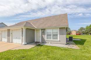 232 Sw Chartwell Cir #232 - Photo 1 of 1