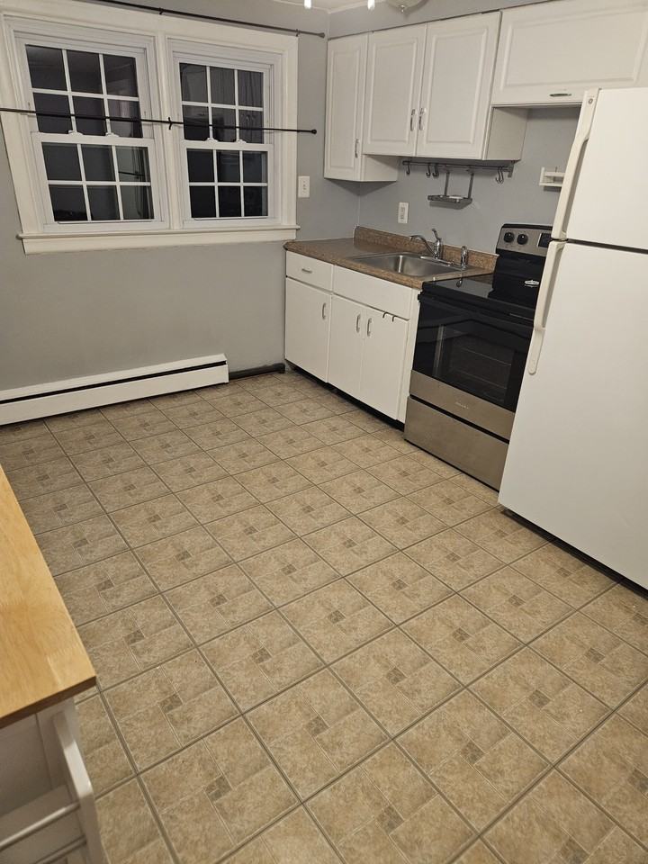 1105 Conowingo Rd #B - Photo 4 of 6