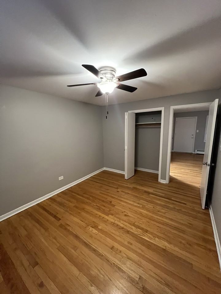 10720 S Ridgeland Ave #18 - Photo 4 of 9