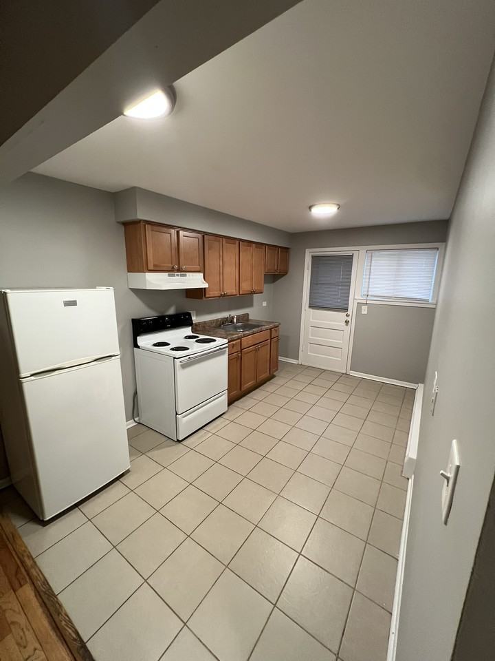 10720 S Ridgeland Ave #18 - Photo 5 of 9