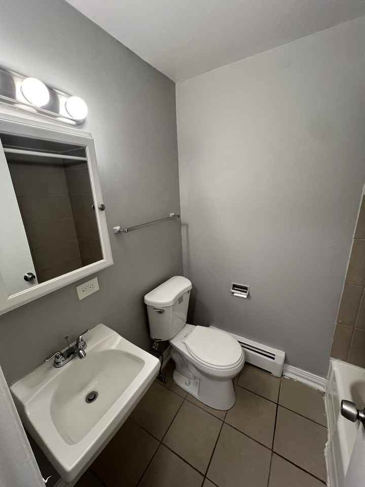 10720 S Ridgeland Ave #18 - Photo 7 of 9