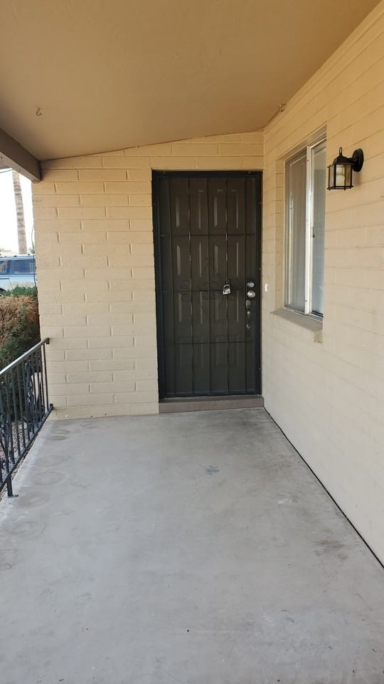 530 S PORTLAND - 2 #2 - Photo 2 of 22