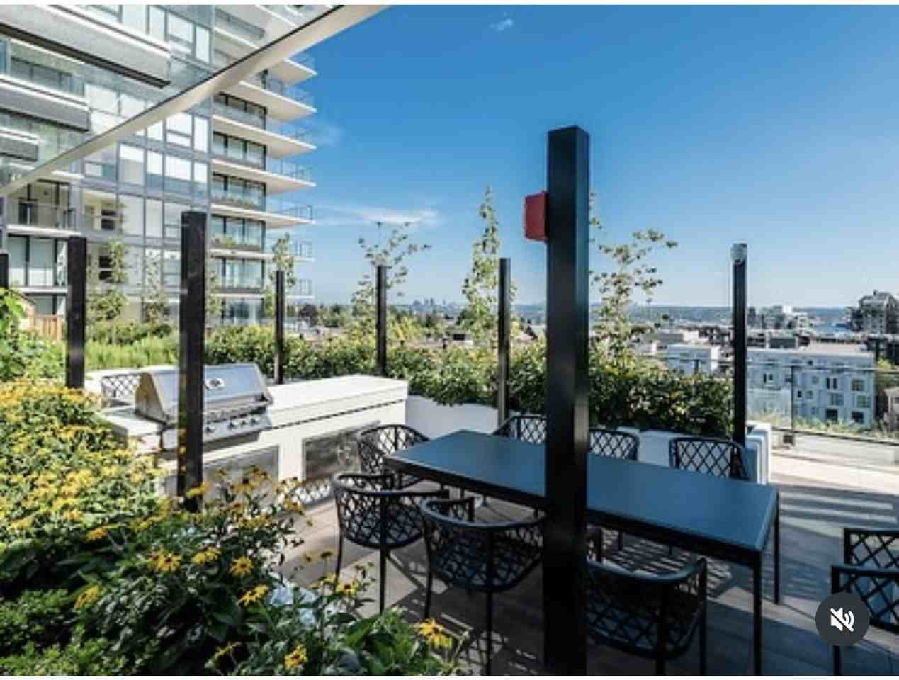 135 13th St E - Photo 2 of 20