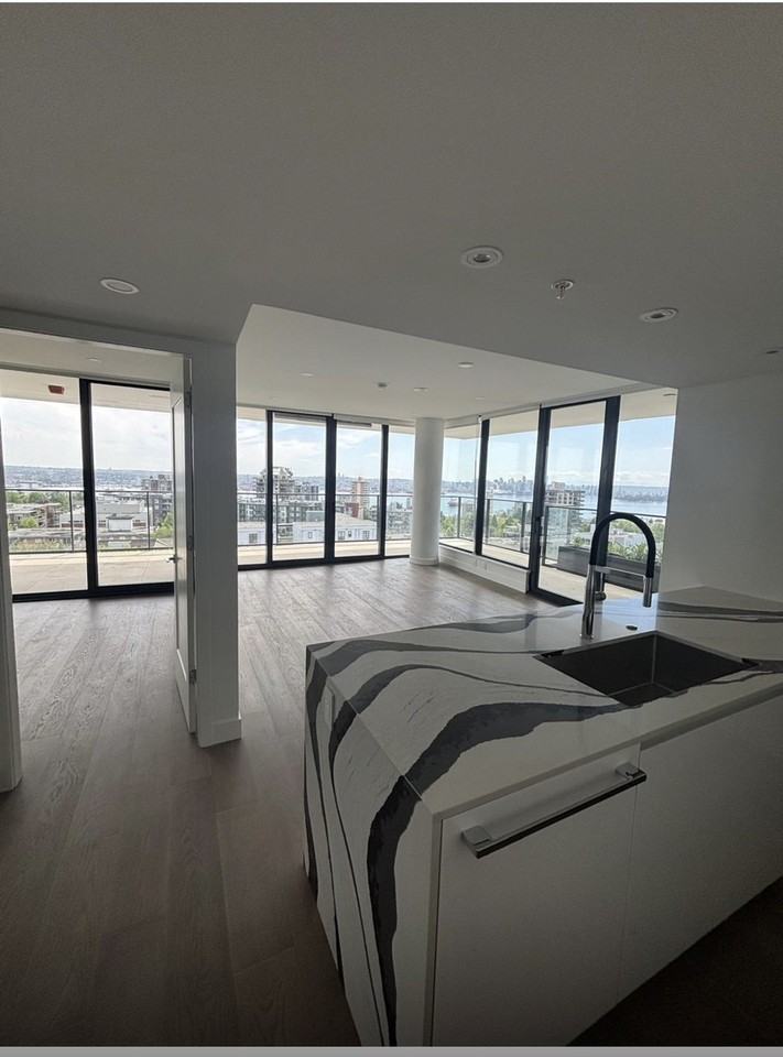 135 13th St E - Photo 4 of 20