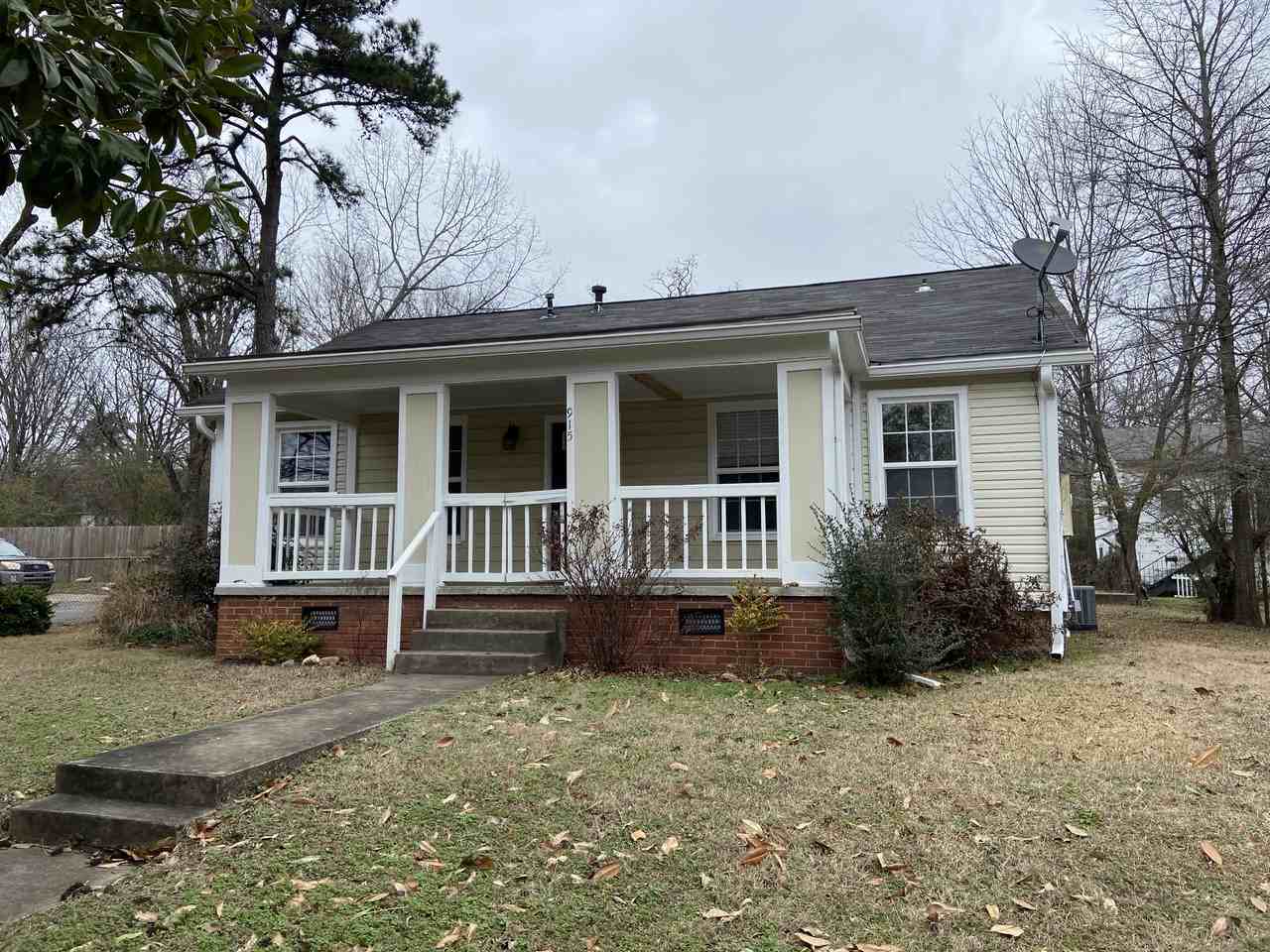 915 W 47th St #1 - Photo 2 of 30