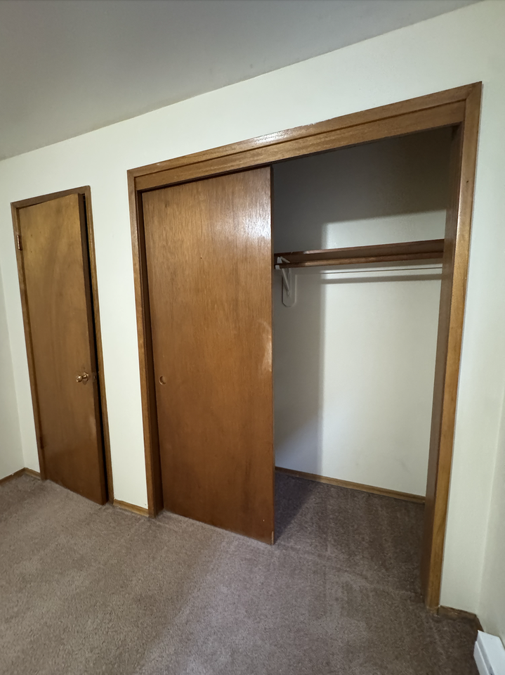 4120 11th Ave Ne #202 - Photo 6 of 21