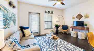 featured image of 7319 N Loop 1604 E