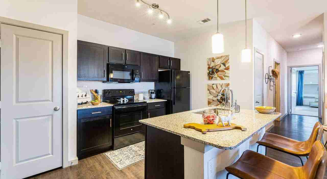 Loretto at Creekside - Photo 4 of 50