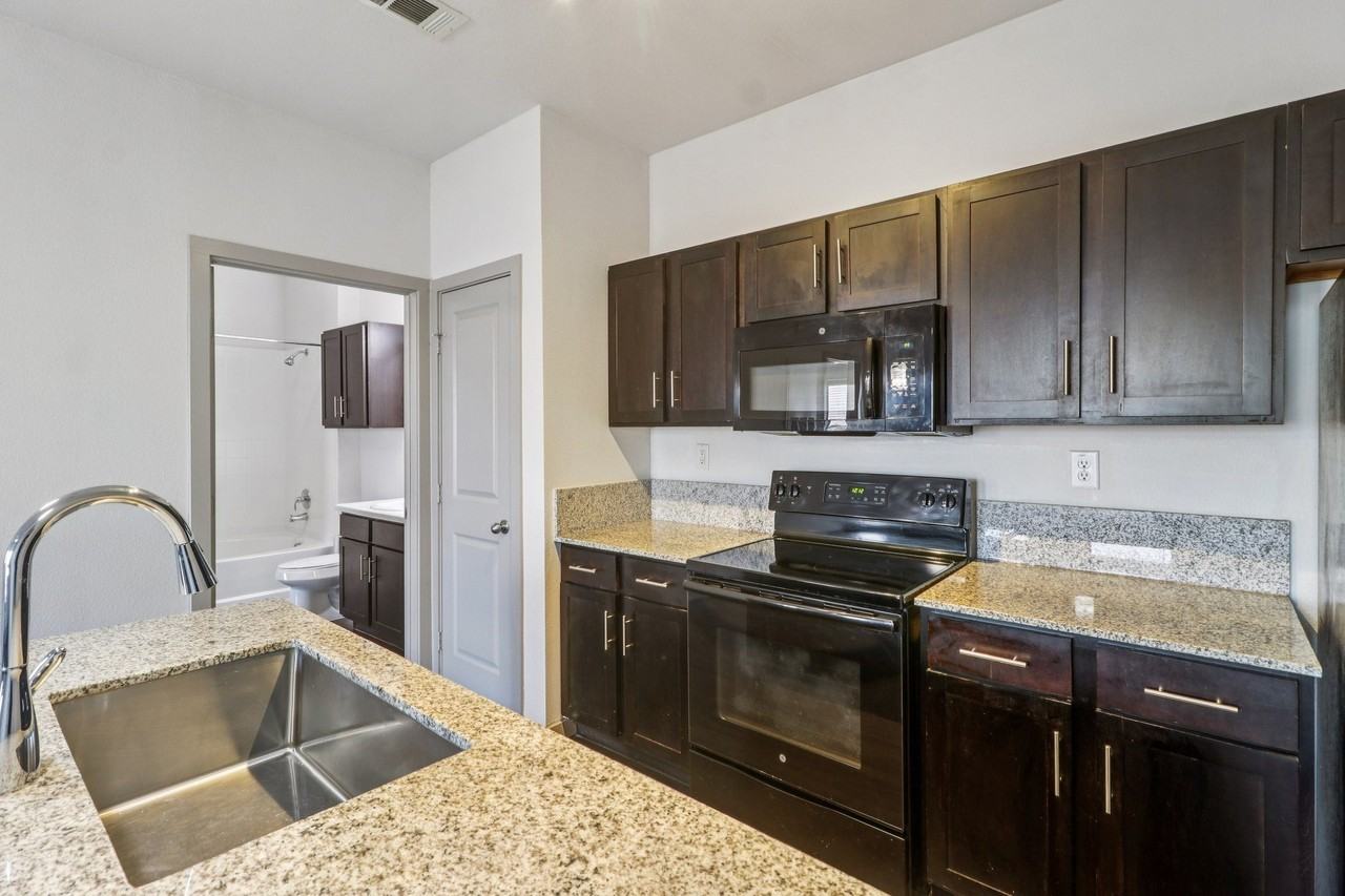 Loretto at Creekside - Photo 6 of 50