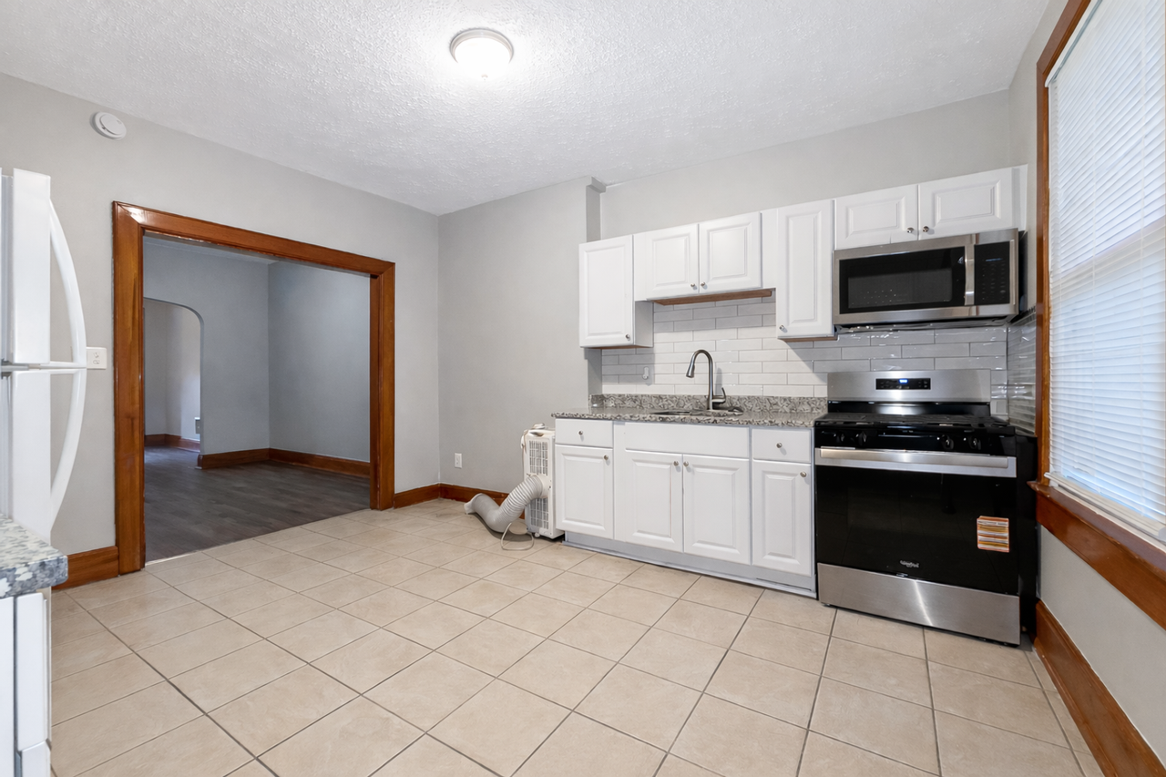 1832 E 28th St - Photo 7 of 16