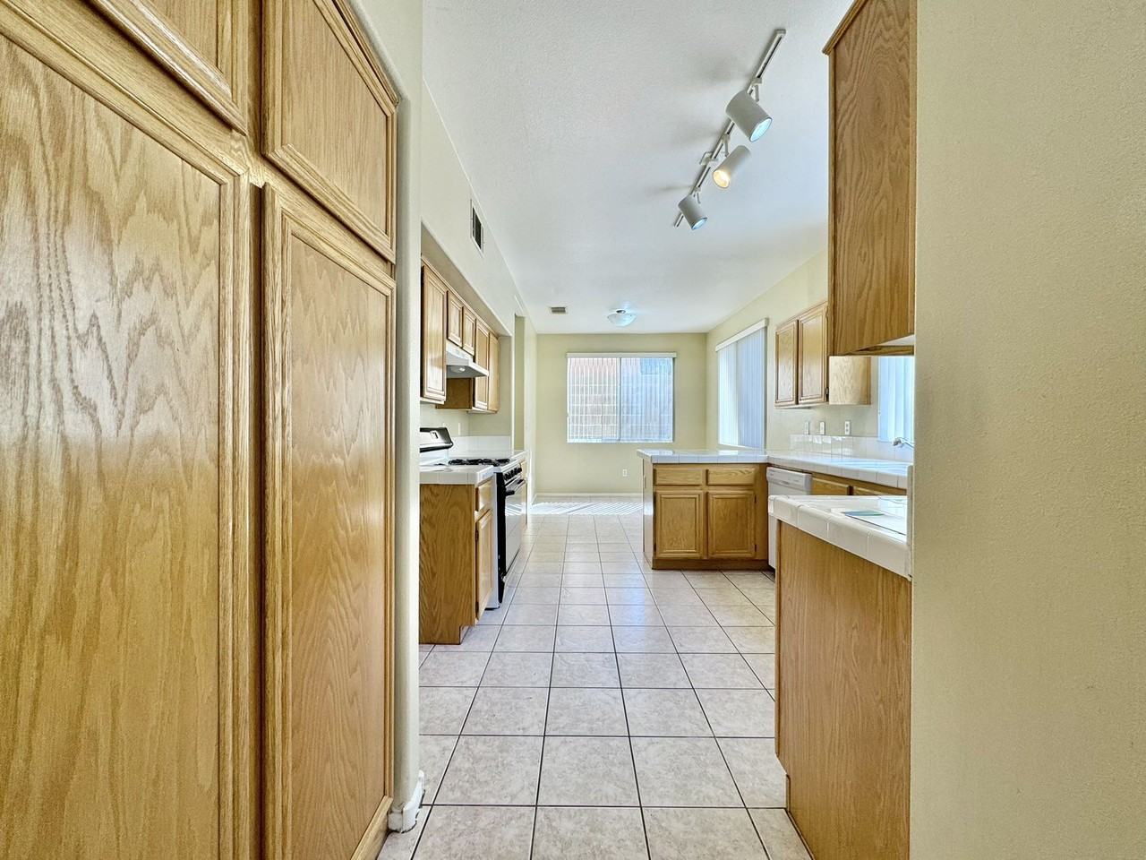 921 Siena Hills Ln #1 - Photo 6 of 25