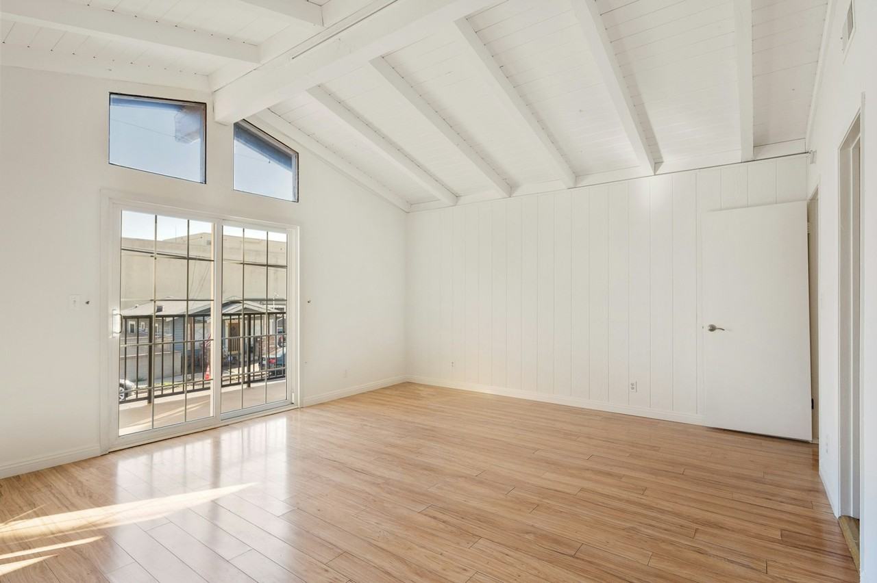 845 2nd Street - Photo 7 of 35