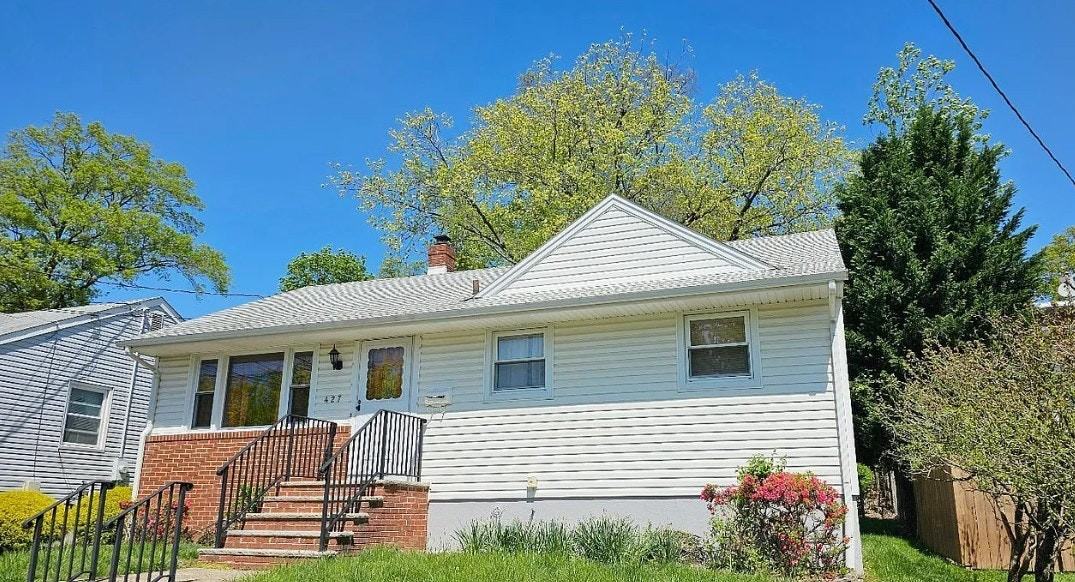 427 Valentine Street - Photo 2 of 10