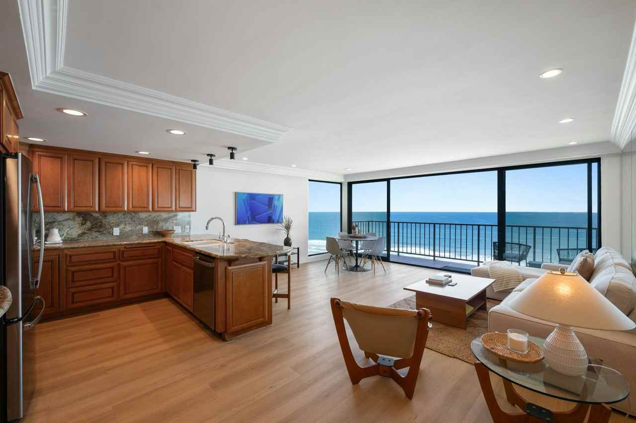 721 Esplanade, Unit 301 - Photo 4 of 35