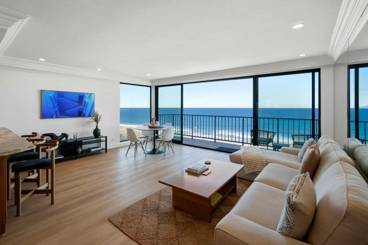 721 Esplanade, Unit 301 - Photo 6 of 35