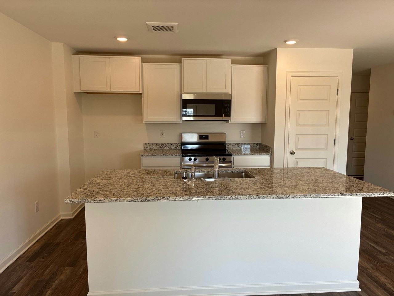 2471 Sky Drive - Photo 2 of 23