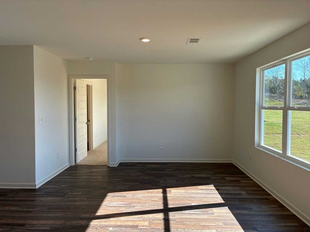 2471 Sky Drive - Photo 4 of 23