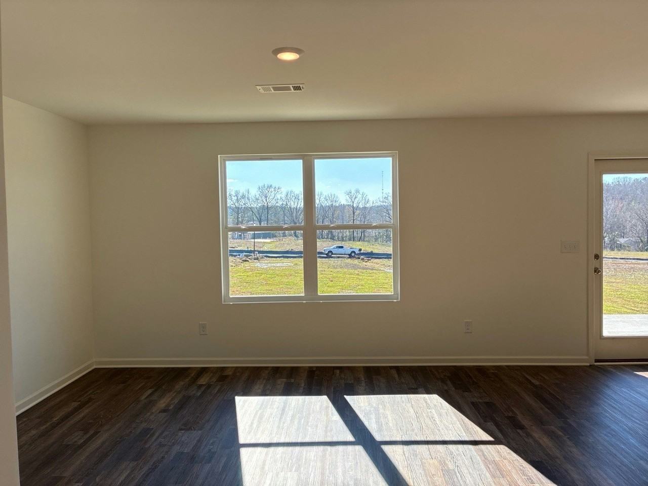 2471 Sky Drive - Photo 5 of 23