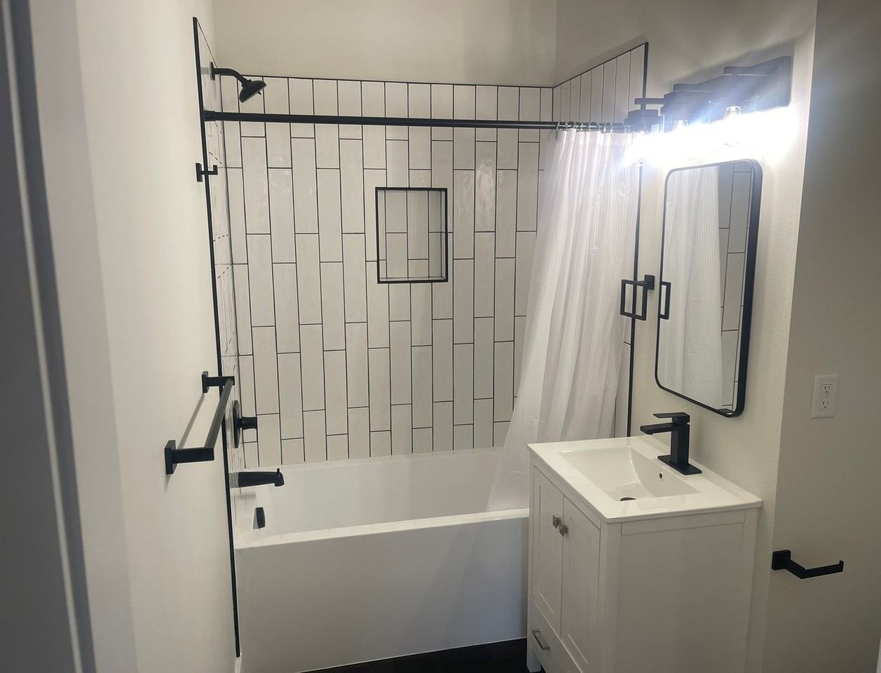 458 N James Ave - Photo 5 of 12