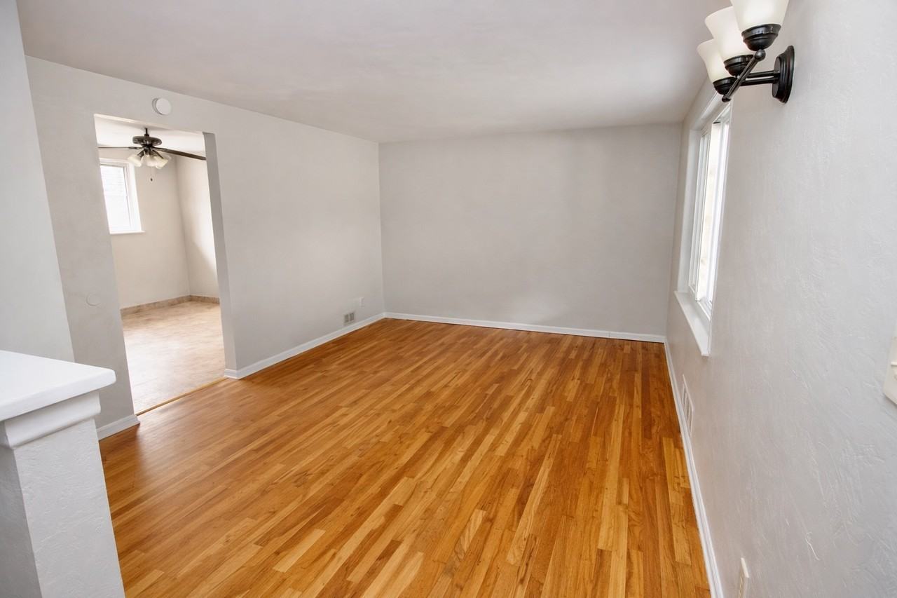 STOTLER TOWNHOMES -- 066 - Photo 4 of 26