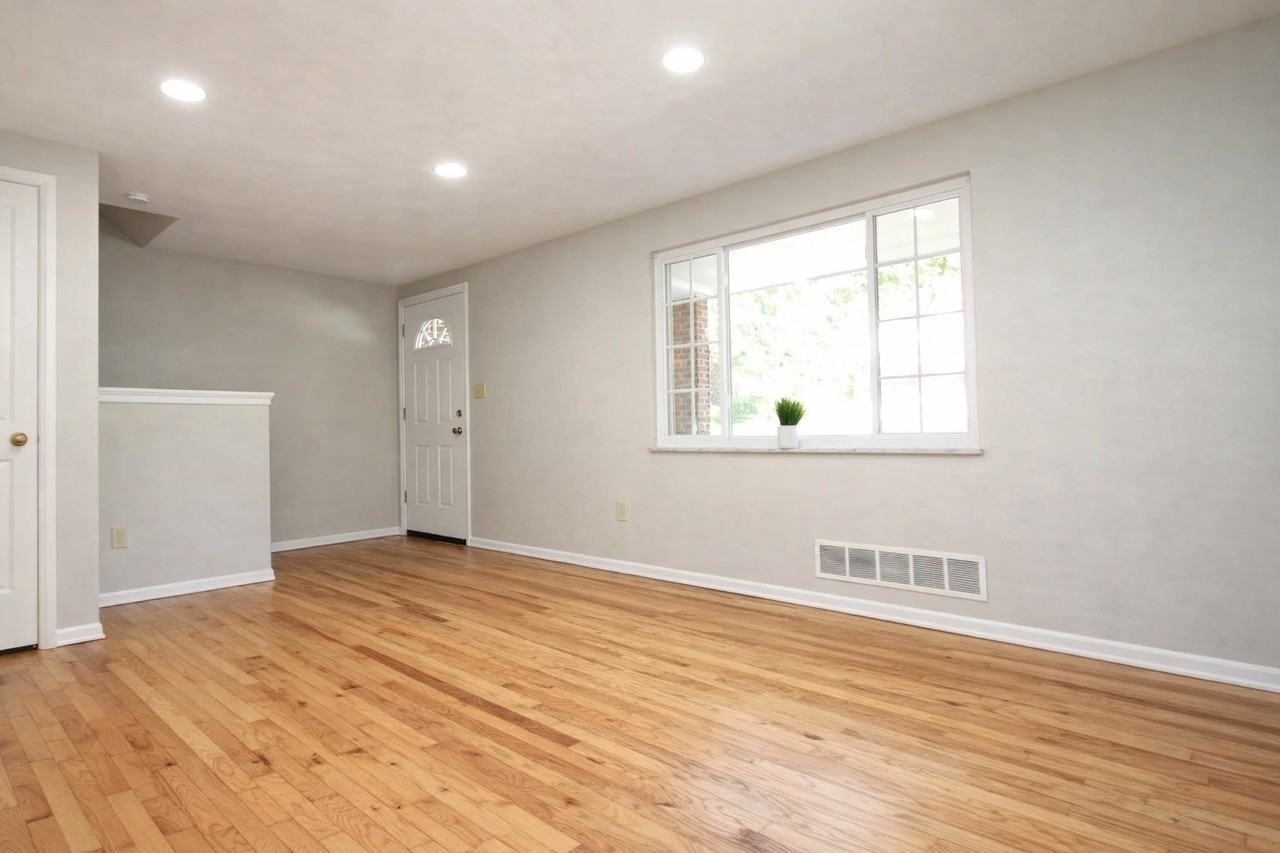 STOTLER TOWNHOMES -- 066 - Photo 5 of 26