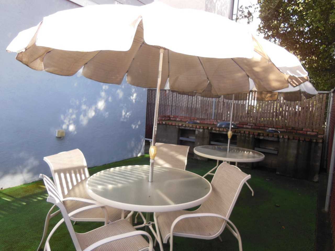 400 Laurel Street - Photo 4 of 22