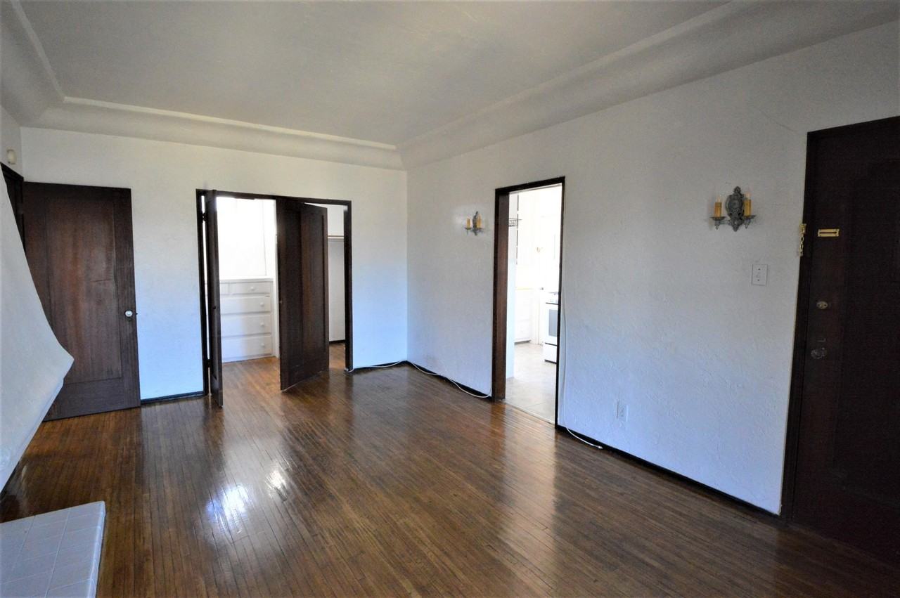 4th St, 2720 East - Photo 2 of 19