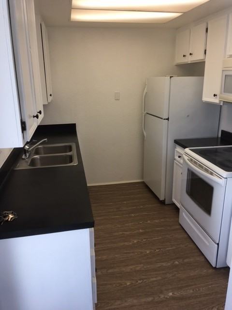 46th Street Villas - Photo 3 of 37