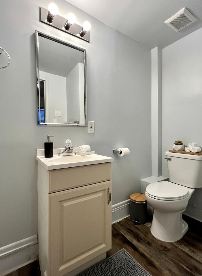 1312 Hanford Avenue - Photo 6 of 8