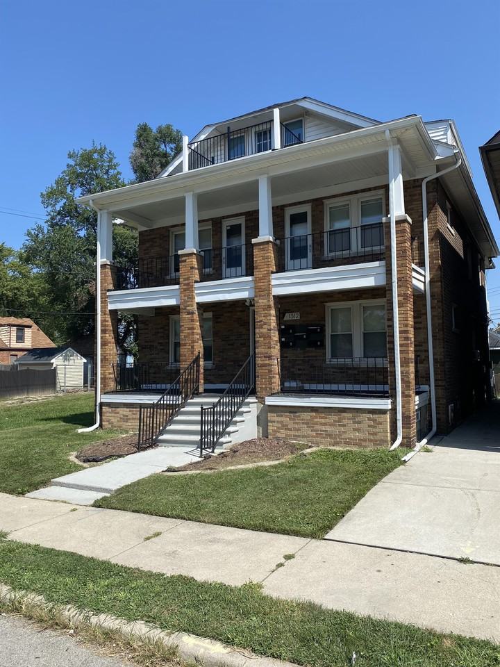 1312 Hanford Avenue - Photo 7 of 8