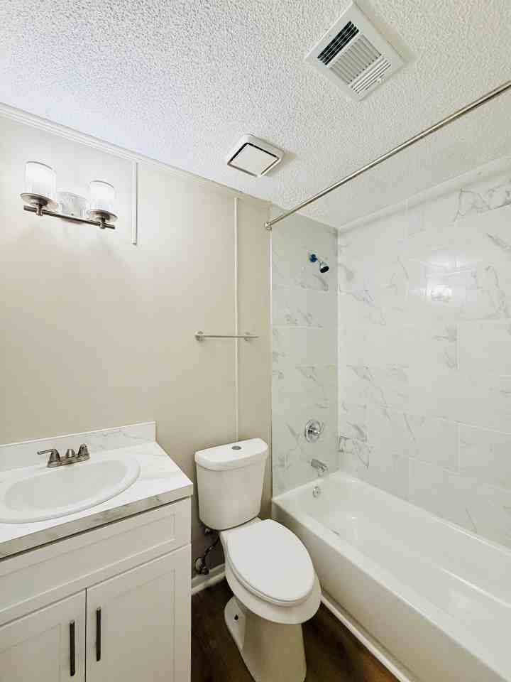 130 Alfred St - Photo 4 of 10