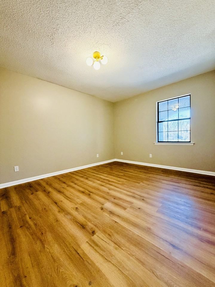 130 Alfred St - Photo 6 of 10