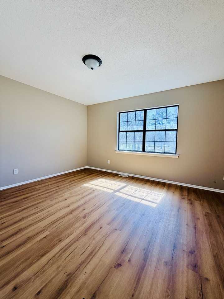 1-7 Almond ct - Photo 2 of 15