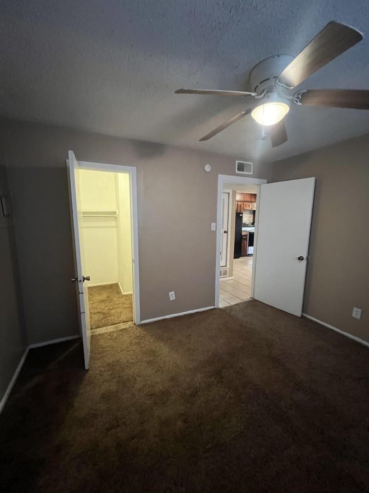 124 Temple Avenue - Photo 4 of 14
