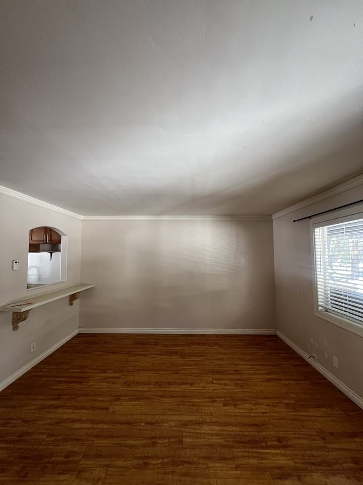 1222 Sierra Boulevard - Photo 3 of 20