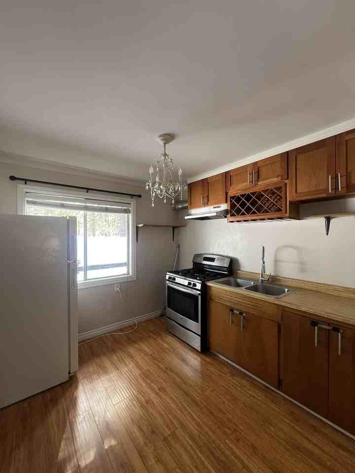 1222 Sierra Boulevard - Photo 7 of 20