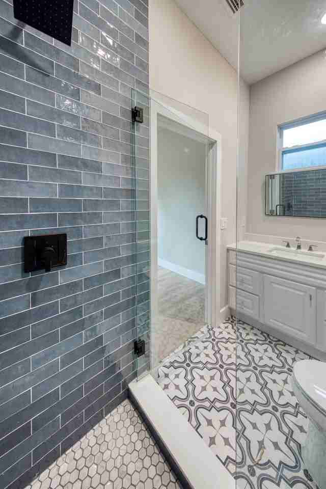 4338 1/2 15th St N #B - Photo 7 of 8