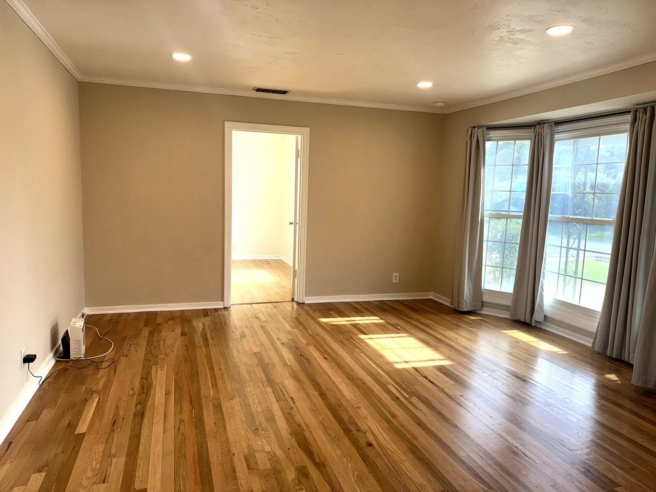 221 E Griffith Way #1 - Photo 3 of 29