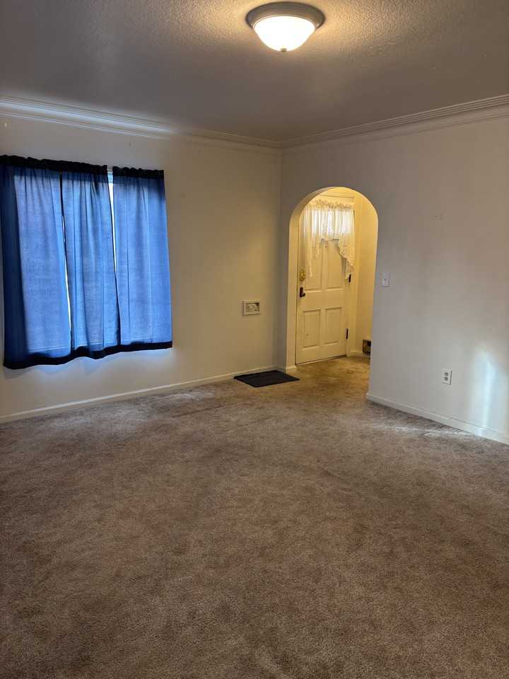 765 South Boulevard - Photo 2 of 10