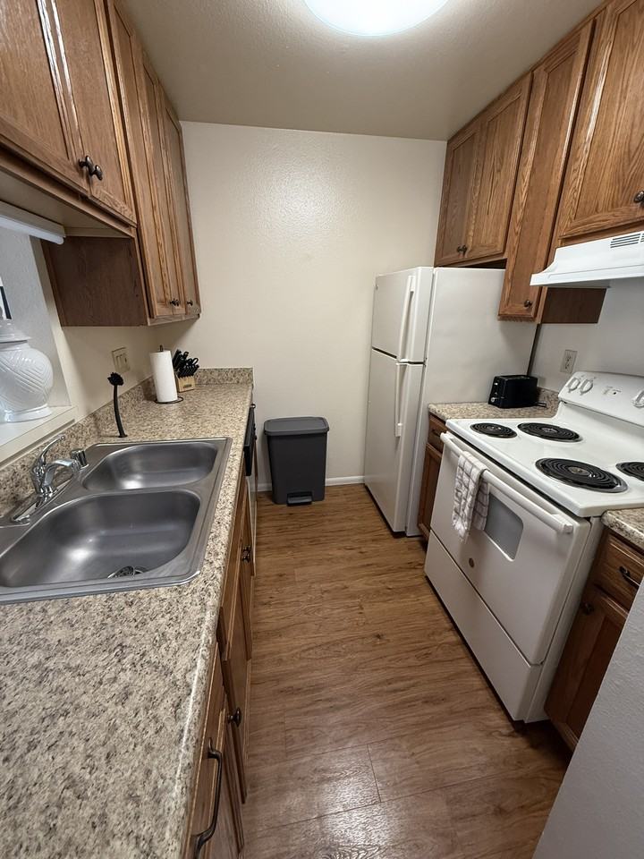 4455 & 4465 Cherokee Avenue - 55.7 #55-7 - Photo 4 of 28