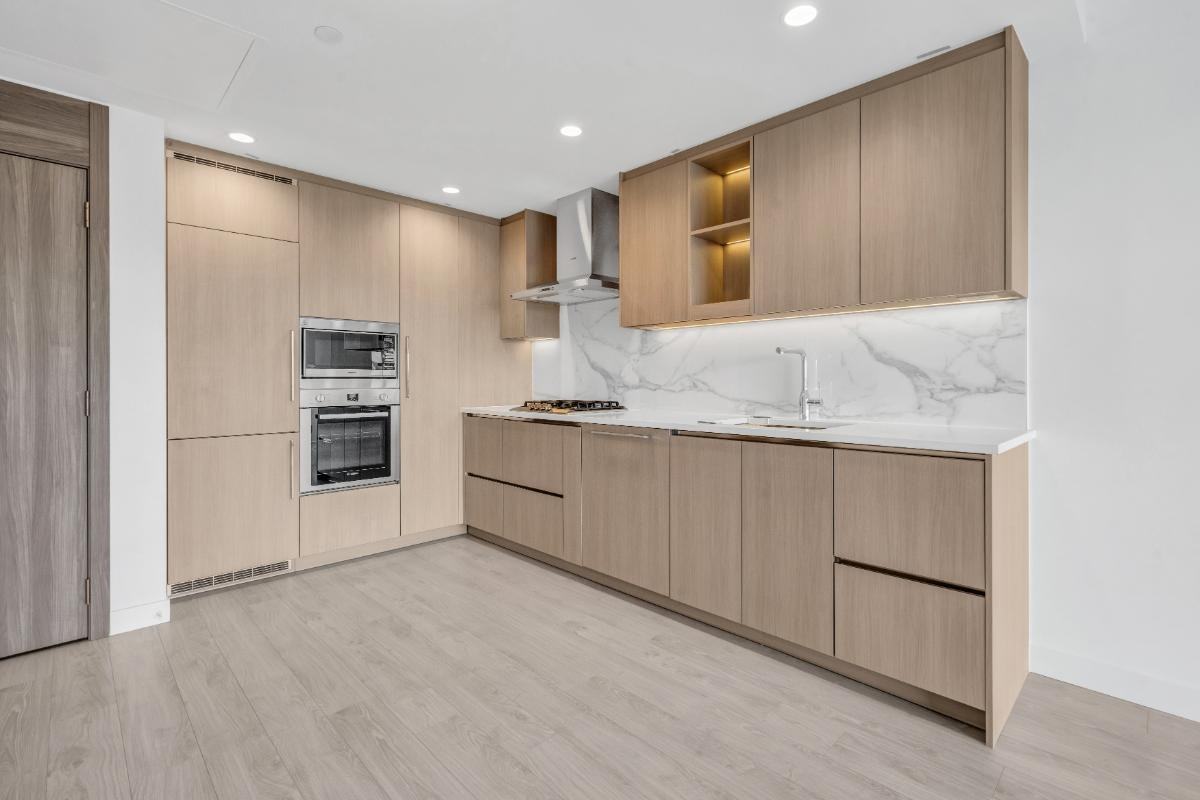 4890 4308-4890 Lougheed Highway #4308 - Photo 3 of 18