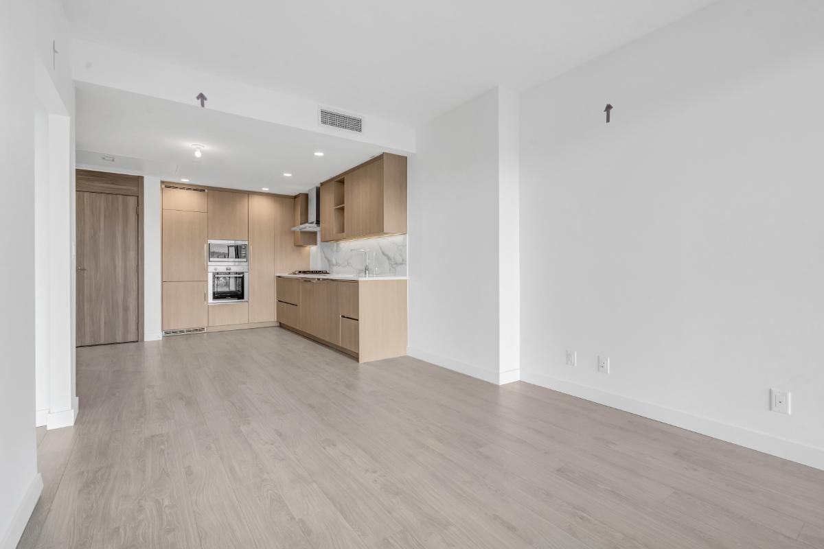 4890 4308-4890 Lougheed Highway #4308 - Photo 6 of 18