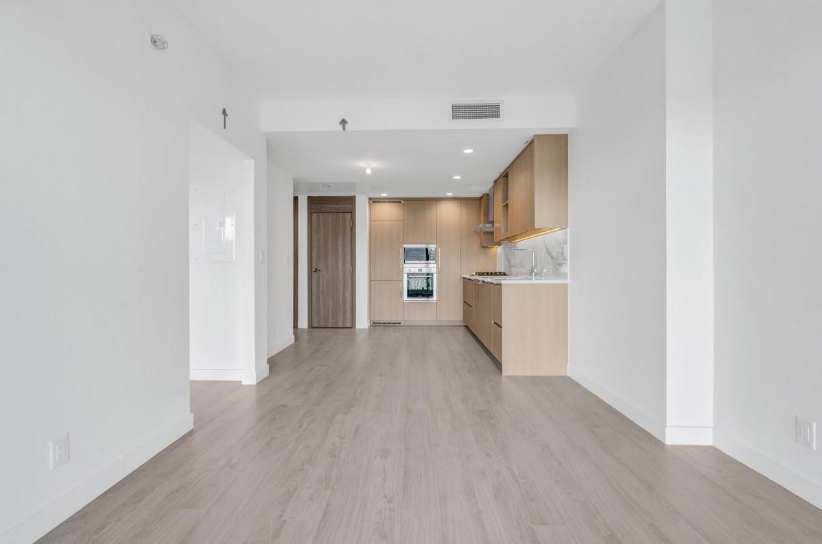 4890 4308-4890 Lougheed Highway #4308 - Photo 7 of 18