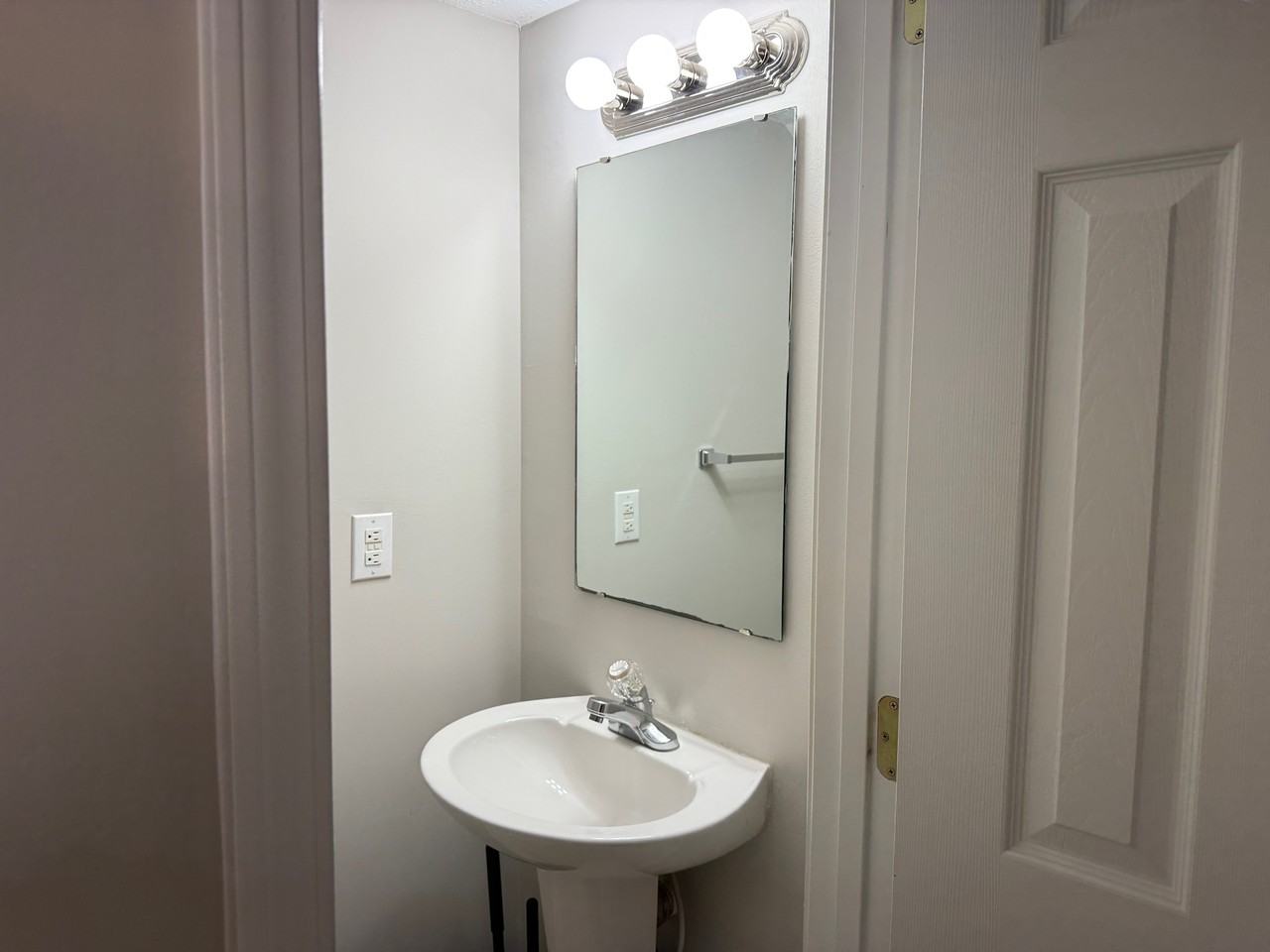 617A 15th Ave S #1 - Photo 4 of 14